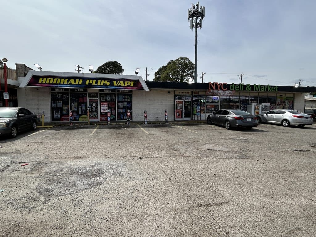 3193 S Mendenhall Rd, Memphis, TN, 38115  |  $450,000 Approx. 6,082 SF on S Mendenhall