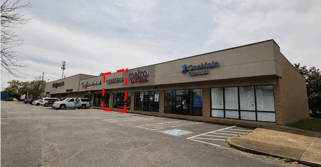 4673 Elvis Presley Boulevard, Memphis, TN 38116  |  Retail/Office Space for Lease | High Visibility Location