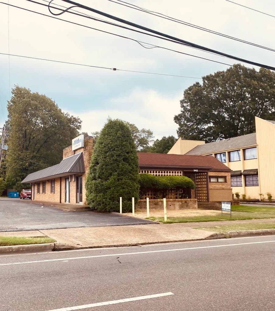 942 Mt. Moriah  |  Excellent East Memphis Location at Mt Moriah and Park