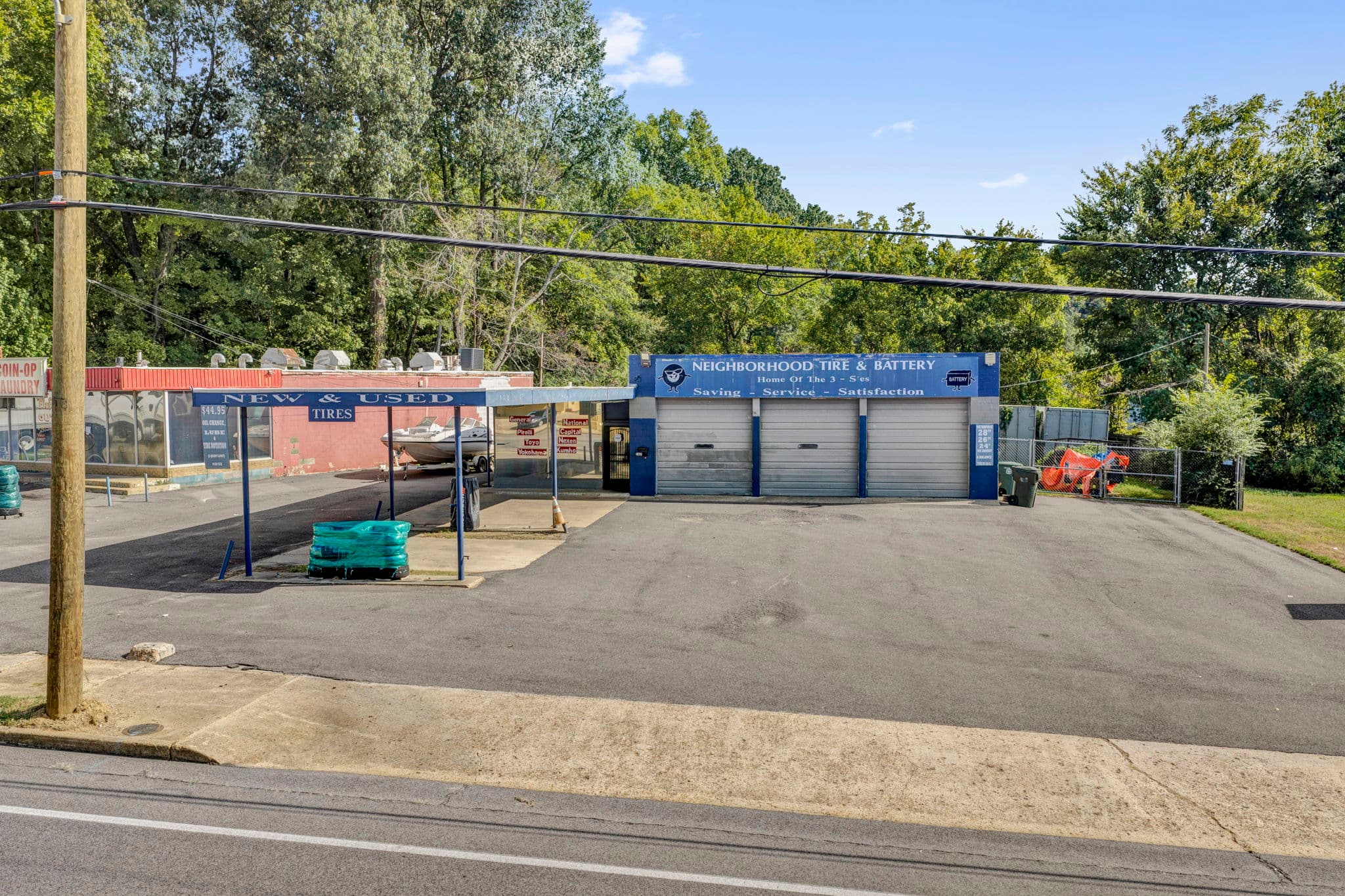 Tire & Auto Service Shop | 587 E Raines Rd, Memphis, TN